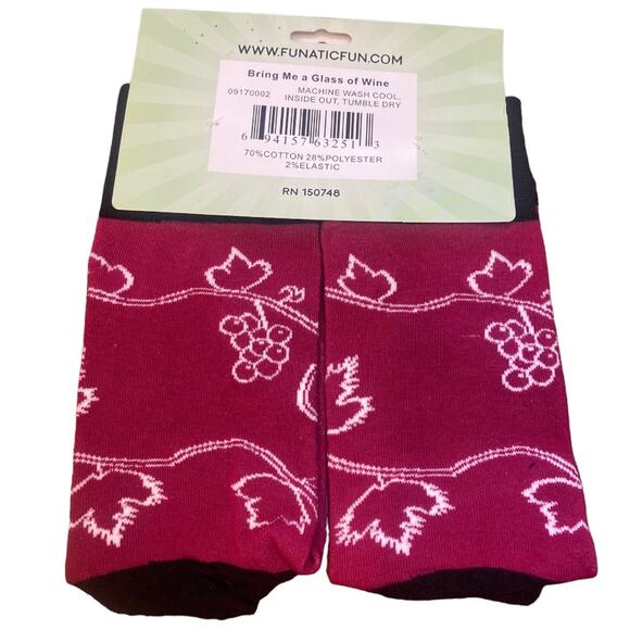 *NWT* FUNATIC wine colored socks "if you can read this bring me a glass of wine" - Picture 2 of 4